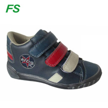 Zapato de niños de estilo nuevo